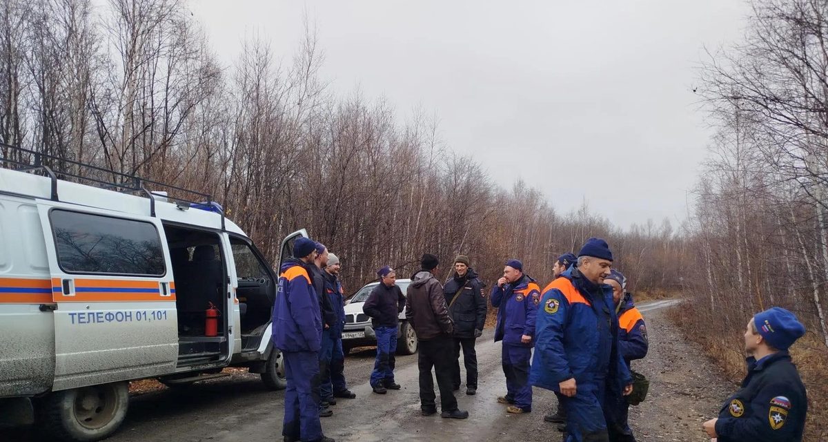 Шишкарь ночью потерялся в лесу, а утром сам вышел к машинам спасателей